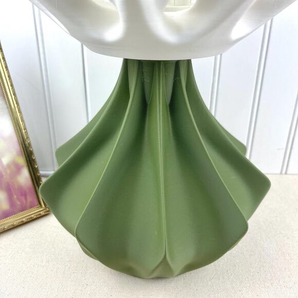 Lotus Inspired Table Lamp, Bloom Table Lamp, Desk Lamp and Shade, Bedside Lamp - Picture 4 of 12